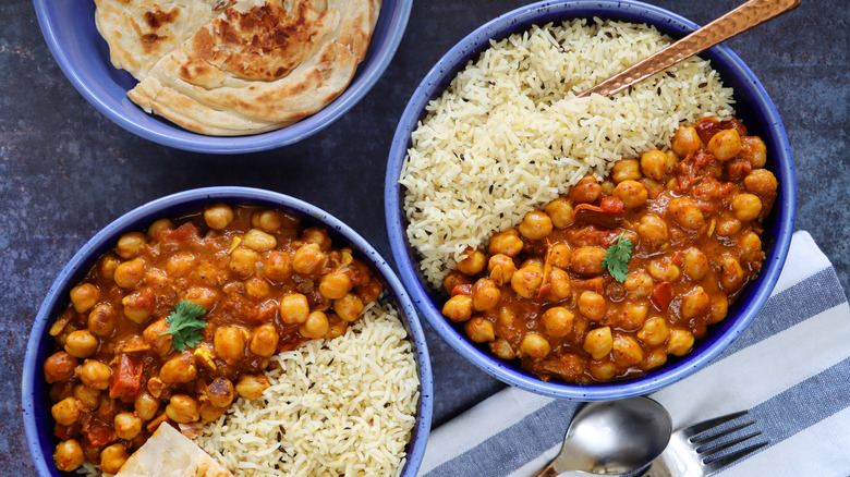 Chickpea curry with rice