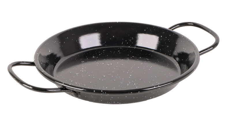 black metal paella pan