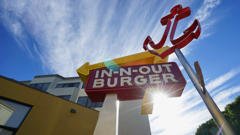 In-n-Out Burger sign