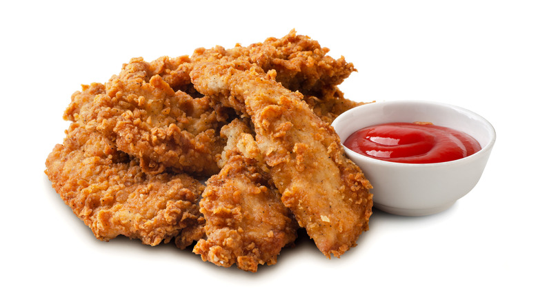 Fried chicken and dipping sauce