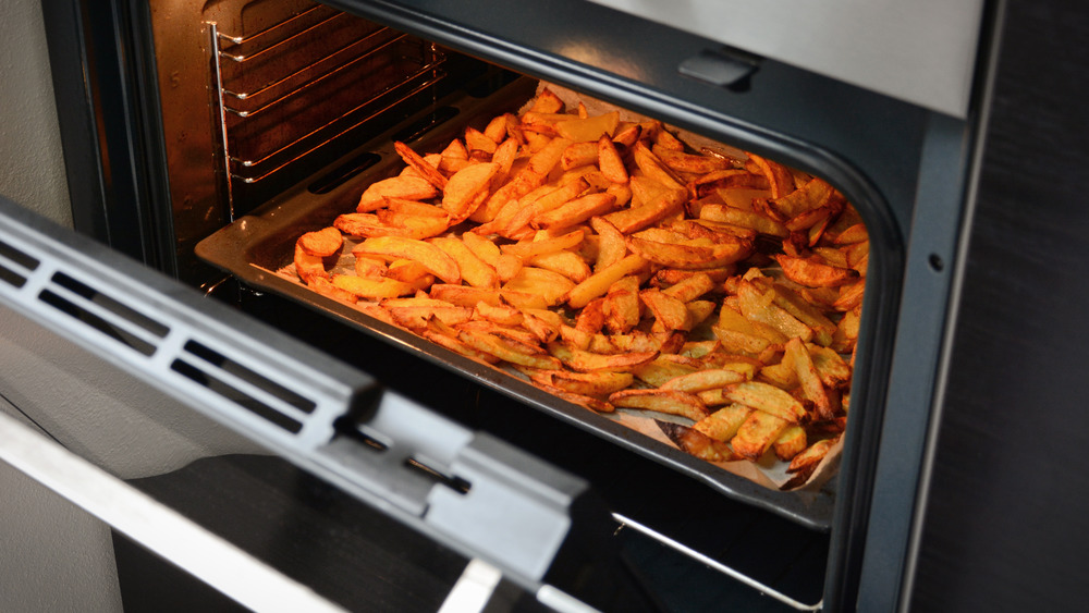 French fries in oven