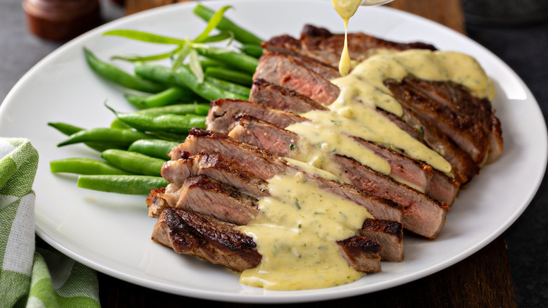 steak with bearnaise sauce