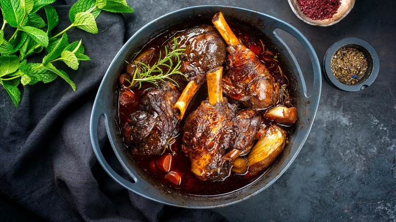 braised lamb in red wine