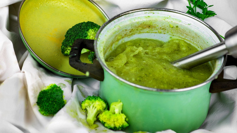 blending soup with immersion blender