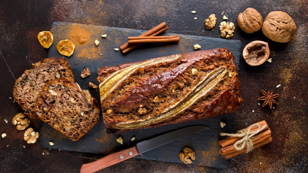 Banana bread with nuts and cinnamon