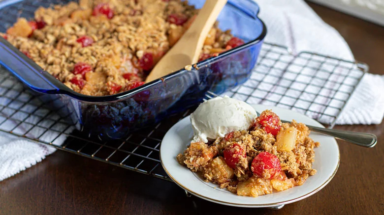 pineapple cherry crisp