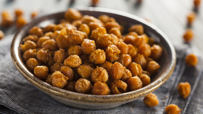 bowl of chickpeas and spices