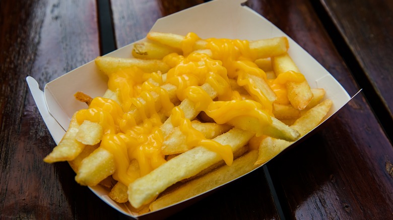 Squeezy cheese on fries