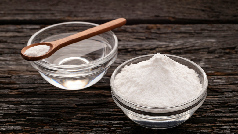 Bowls of baking powder and water