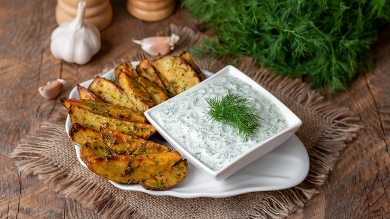 Ranch dressing with fresh herbs