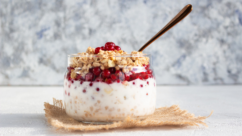 Yogurt overnight oats bowl