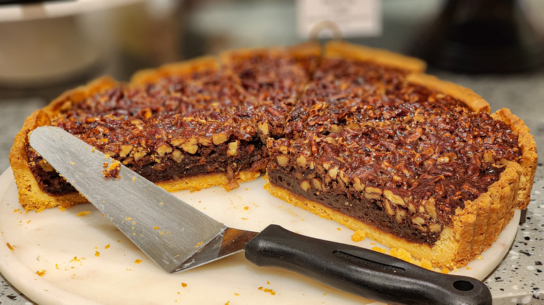 Maple pecan pie with pie server