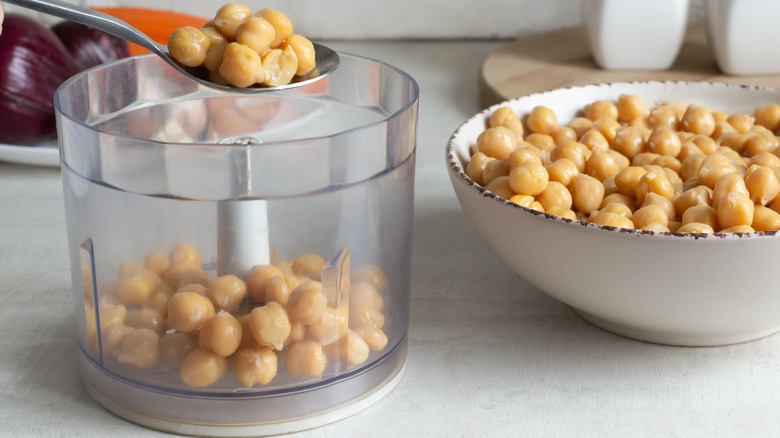 chickpeas in food processor