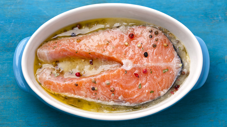 salmon marinating