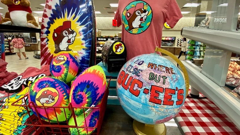 Buc-ee's shirts and other merchandise