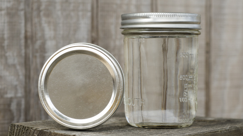 mason jar and lid