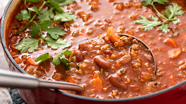 pot of chili con carne