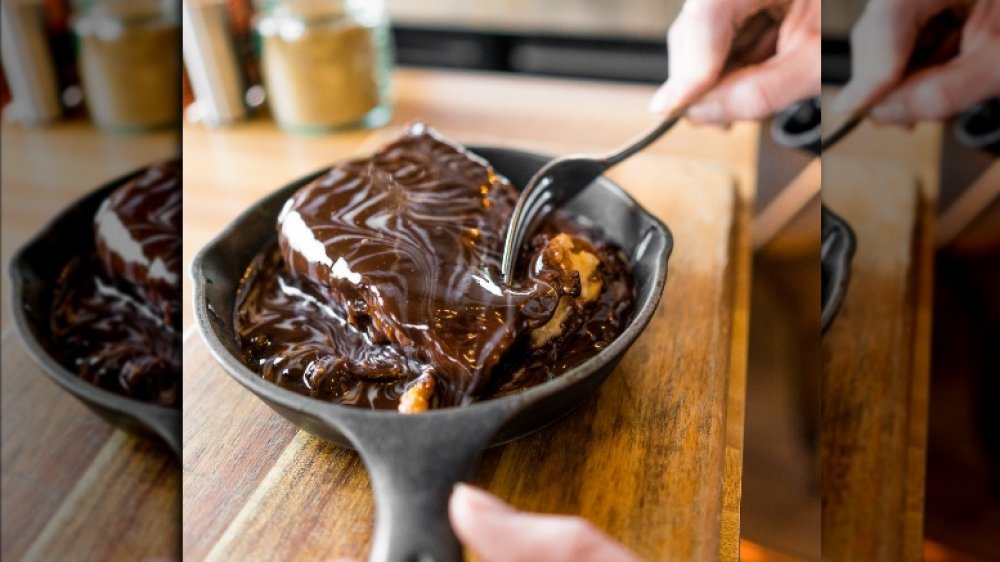 French toast in pan with hazelnut chocolate