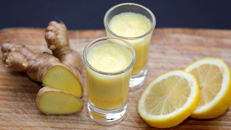 fresh lemon ginger juice