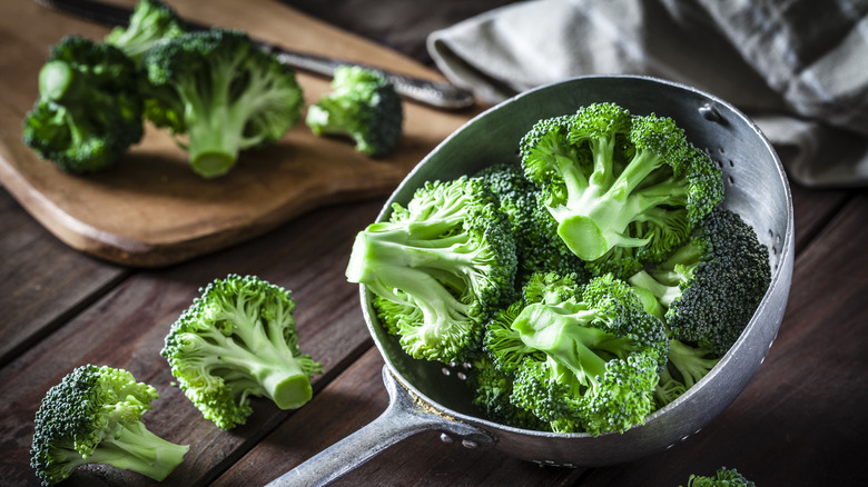 bowl of raw broccoli