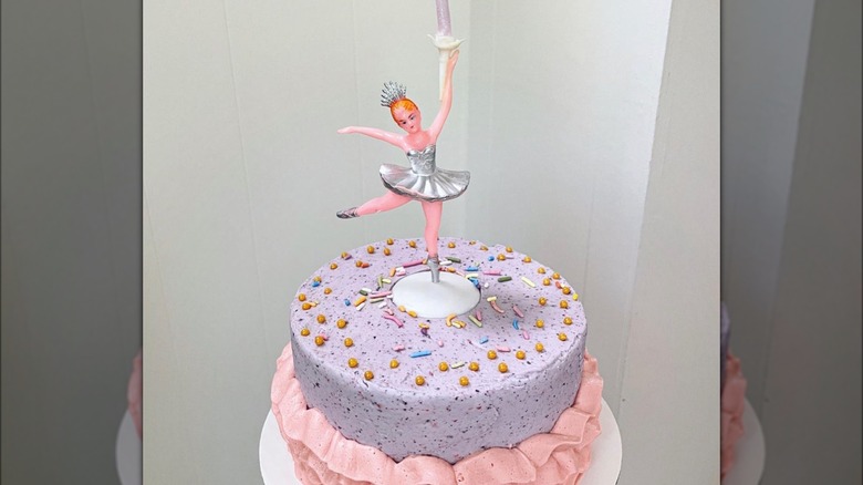 Cake with ballerina 