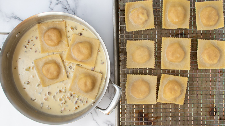 ravioli in sauce