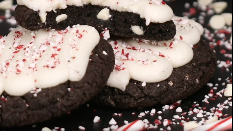 Peppermint Oreo cookie