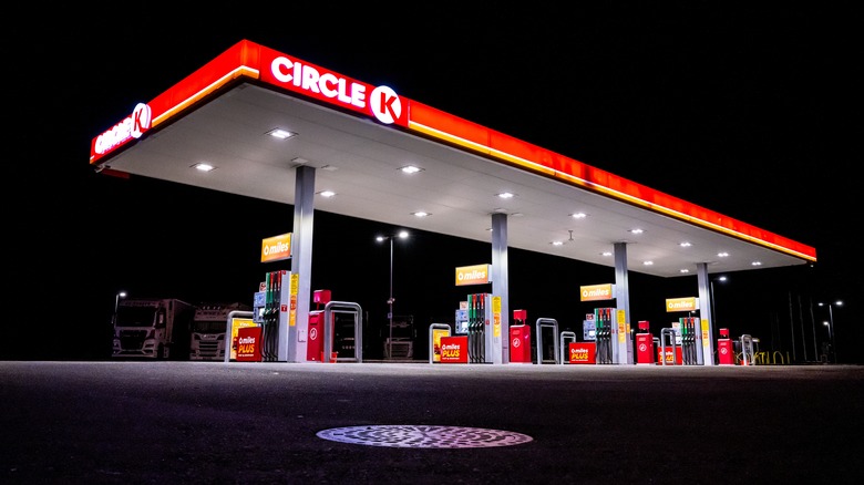 Circle K nighttime