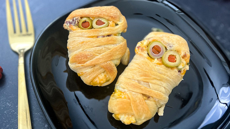 dough-wrapped jalapeño popper mummies