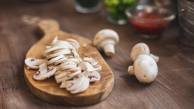 chopped white mushrooms