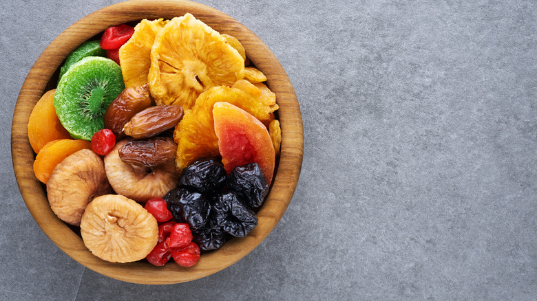 dried fruit in bowl