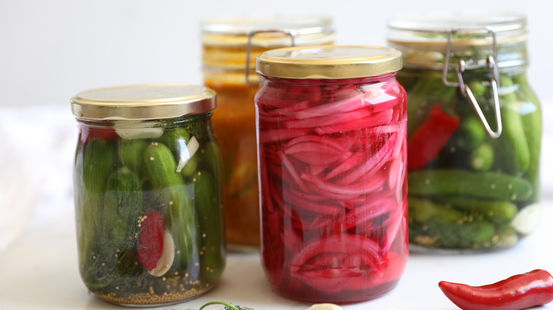 pickled veggies in jars