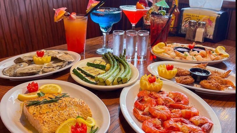 Seafood platters and drinks