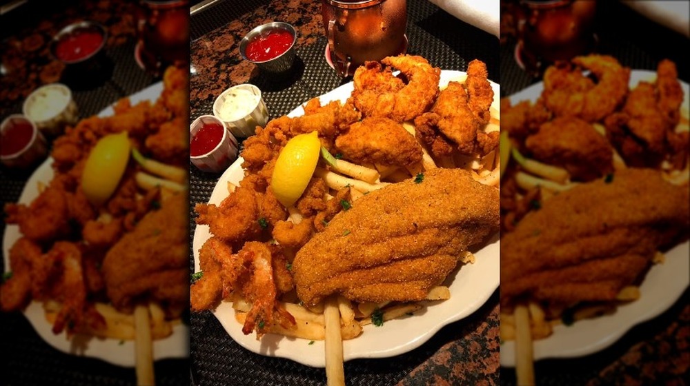 Pappadeaux platter