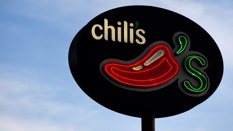 Chili's sign 