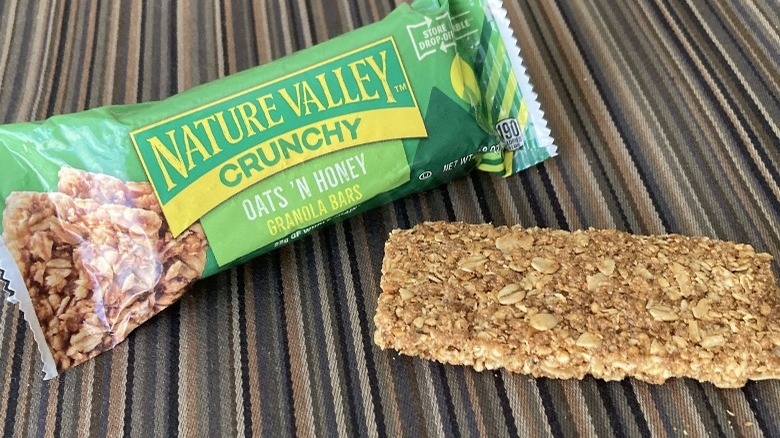 granola bar and package