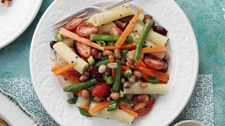 pasta salad with beans