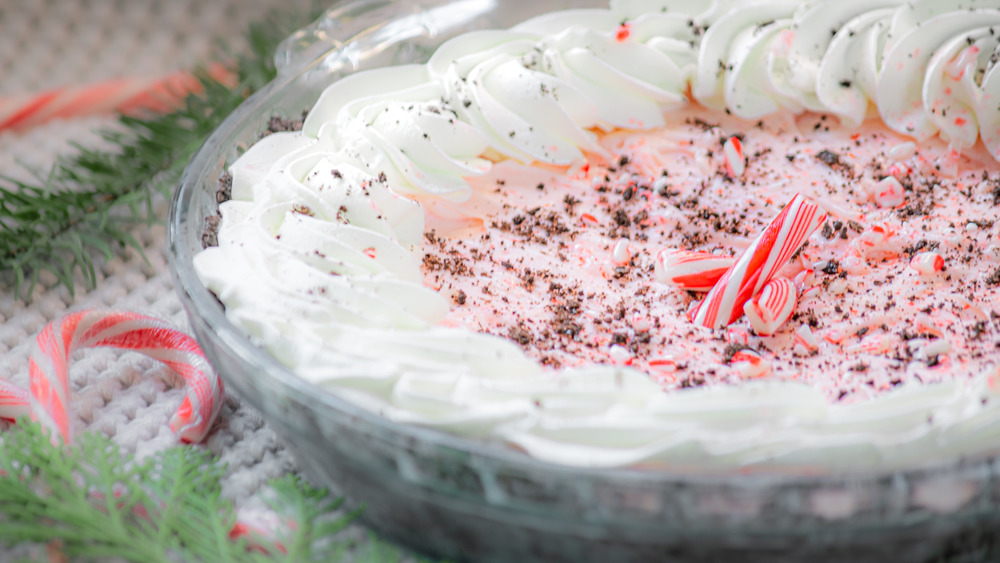 how to make no-bake peppermint pie