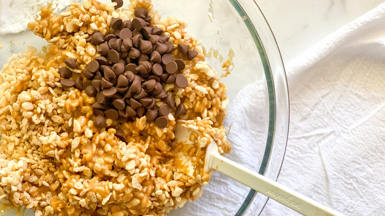 rice krispies with peanut butter and chocolate