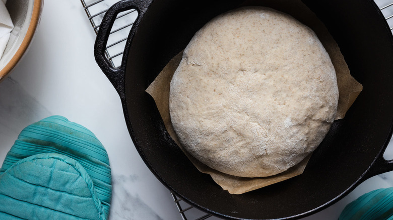 unbaked bread in dutch oven