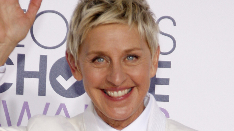 Ellen DeGeneres waving