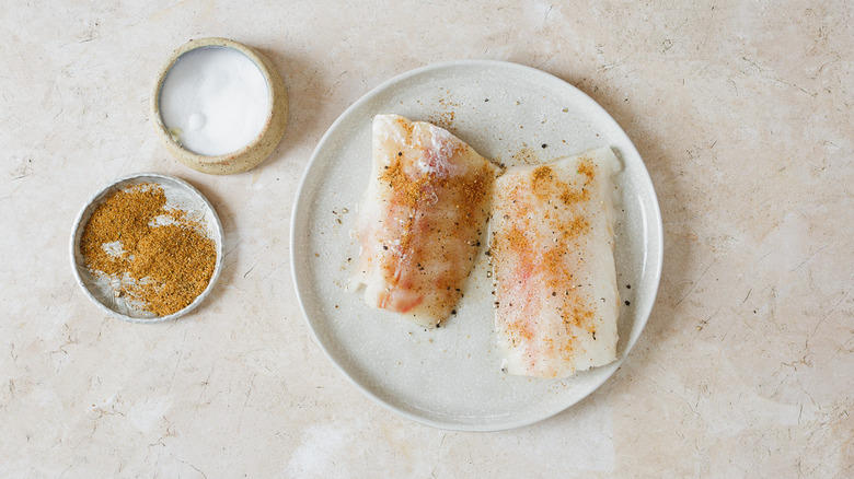 cod fillets with salt and pepper