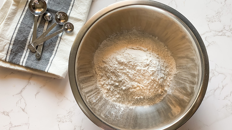 dry cookie ingredients in bowl