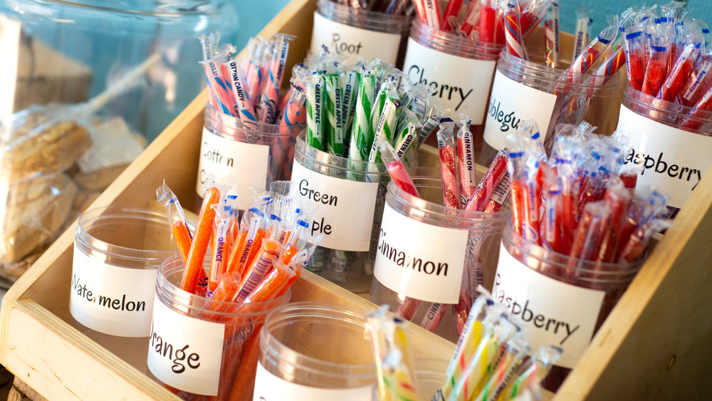 old-school candy Old Fashioned Sticks