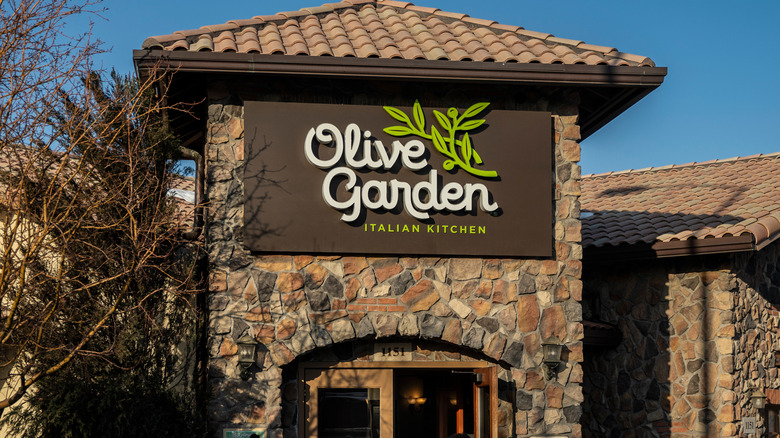 Olive Garden store front