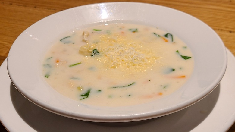 Olive Garden chicken and gnocchi soup