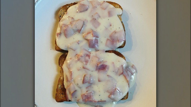 Chipped beef on toast