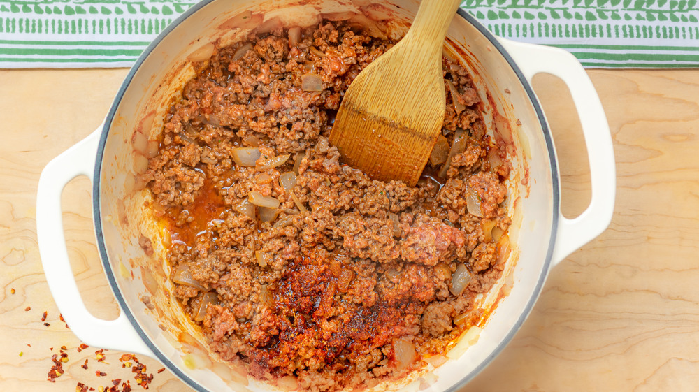 cooking ground beef for one-pot stuffed bell peppers recipe