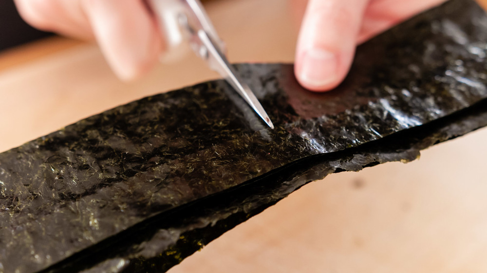 cutting nori for onigiri recipe