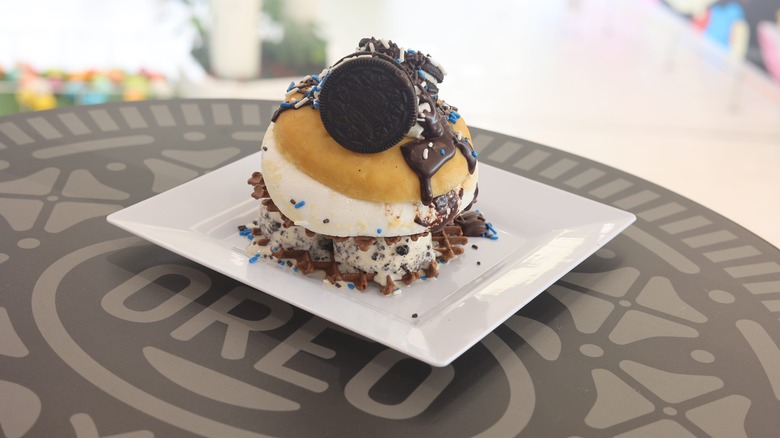 Oreo Cafe dessert